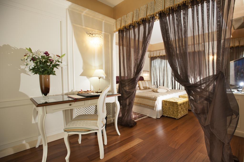 Hotel Calissano Альба Екстер'єр фото