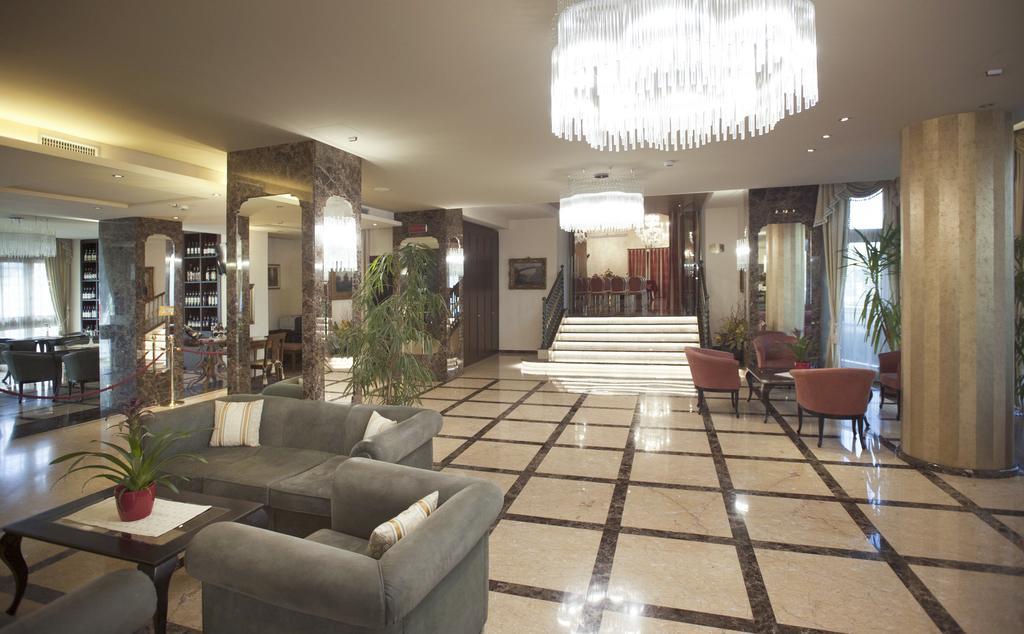 Hotel Calissano Альба Екстер'єр фото