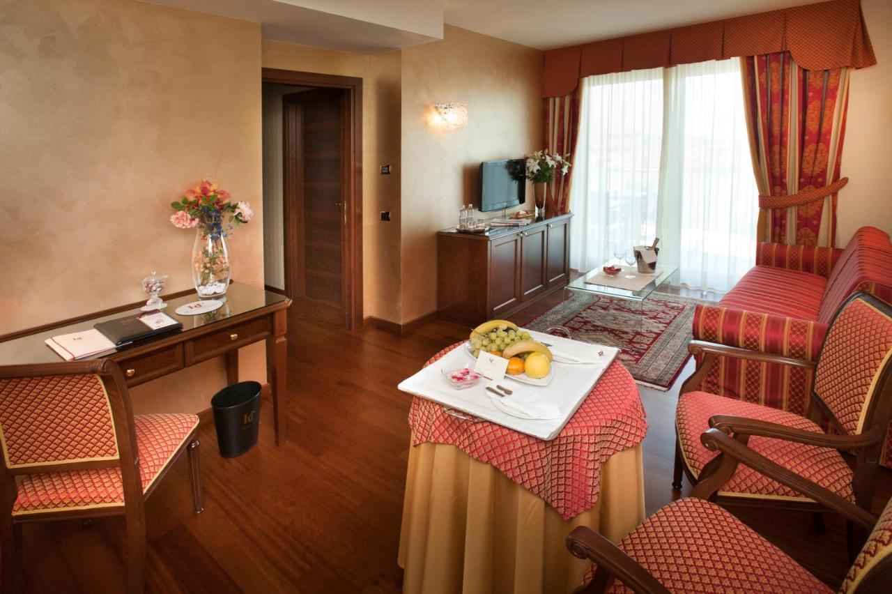 Hotel Calissano Альба Екстер'єр фото